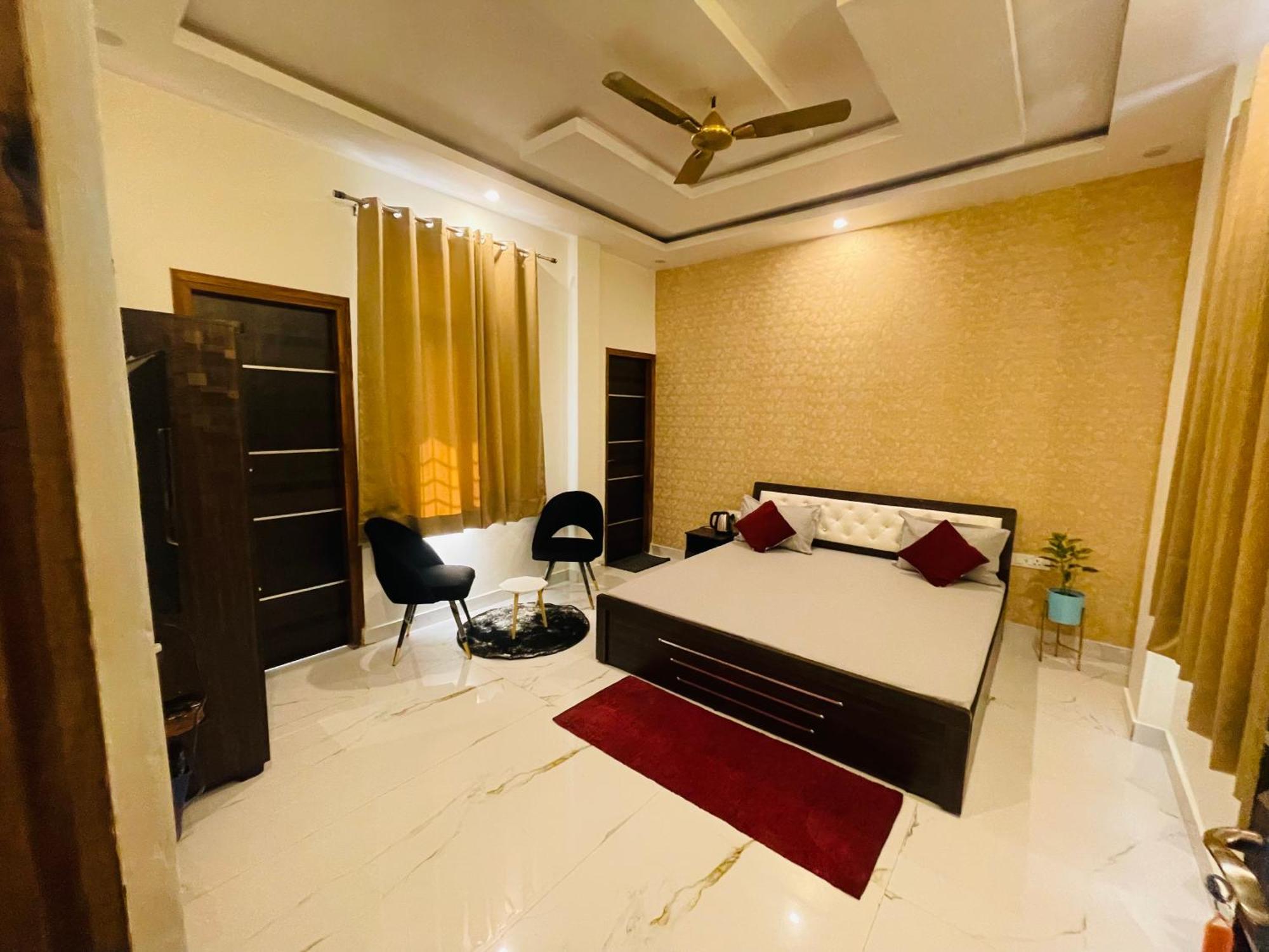 Atulyam Stays Sushant Golf City Lucknow Exterior foto